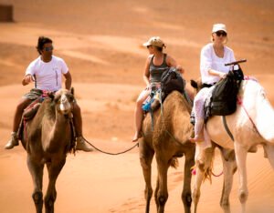 Ātman Experience™ experiencias increíbles. La aventura de un paseo en camello por el desierto del Sahara